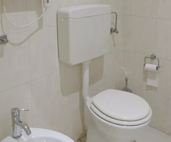 Trilocale A 50mt Dal Mare 阿拉西奥